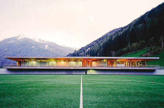 Servicegebäude Sportzone St. Martin (Bz), 2007