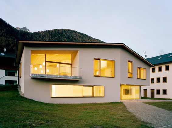 Kindergarten mit Dorfbibliothek in Prettau (Bz), 2011