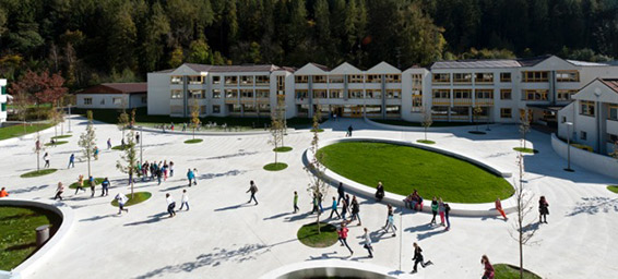 Schulhofgestaltung im Schulzentrum in Bruneck (Bz), 2012